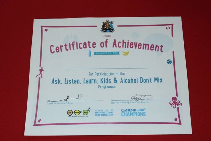 Certificate of Achievement Given to Students